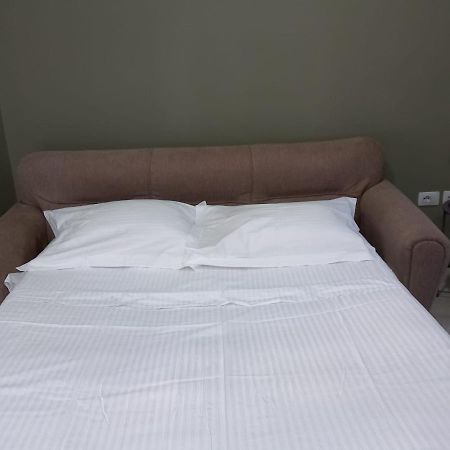 Penthouse Rooms & Aparts Tirana Esterno foto