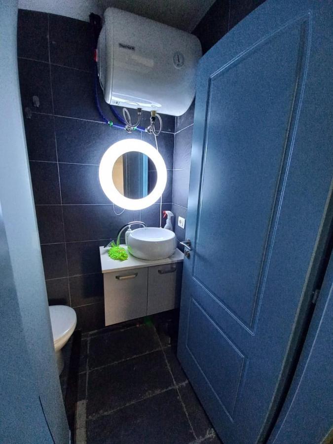 Penthouse Rooms & Aparts Tirana Esterno foto