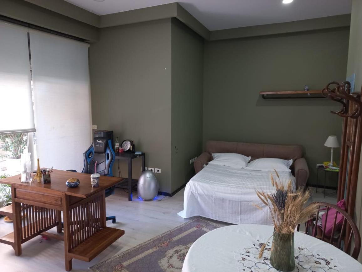 Penthouse Rooms & Aparts Tirana Esterno foto