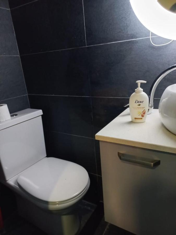 Penthouse Rooms & Aparts Tirana Esterno foto