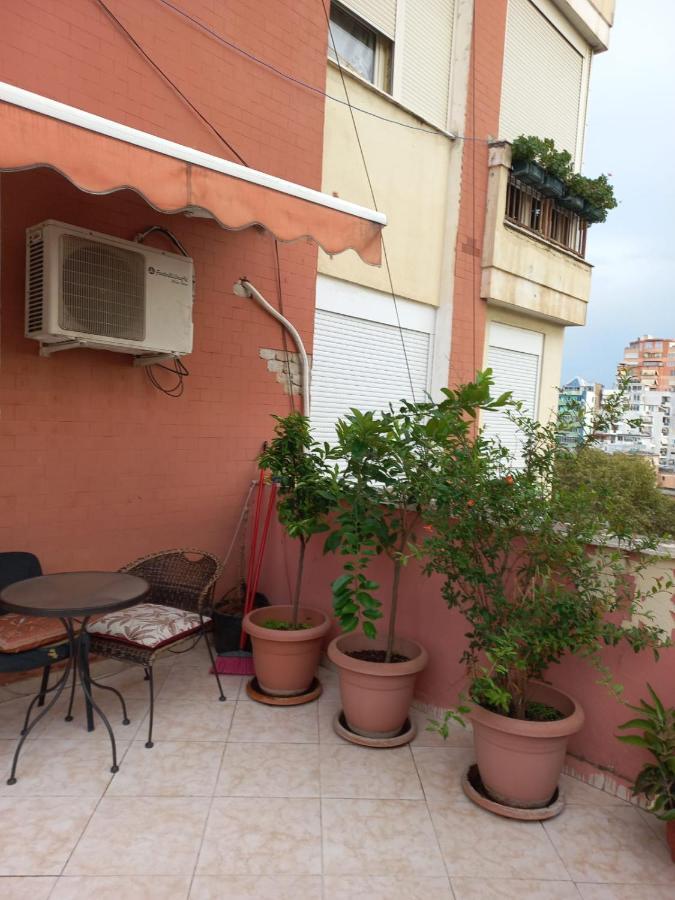 Penthouse Rooms & Aparts Tirana Esterno foto