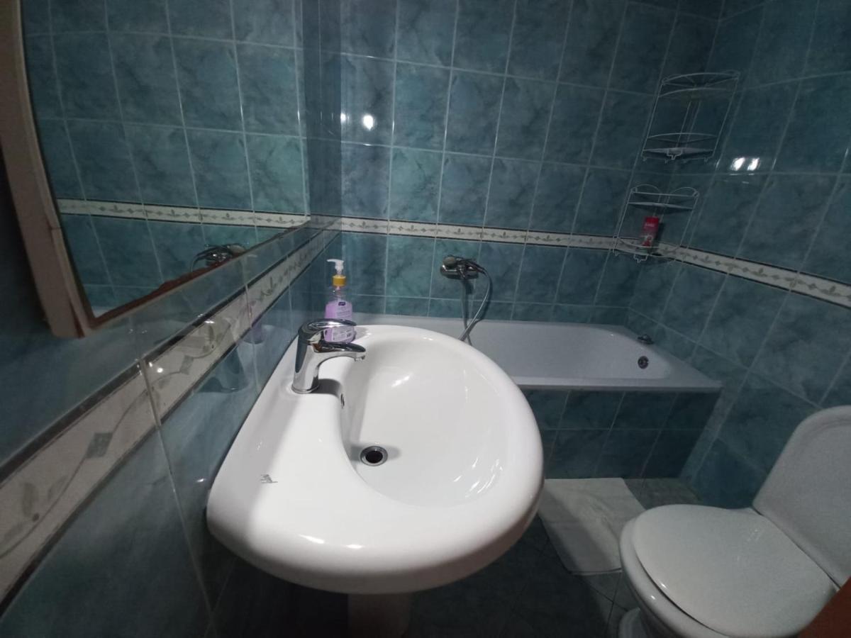Penthouse Rooms & Aparts Tirana Esterno foto