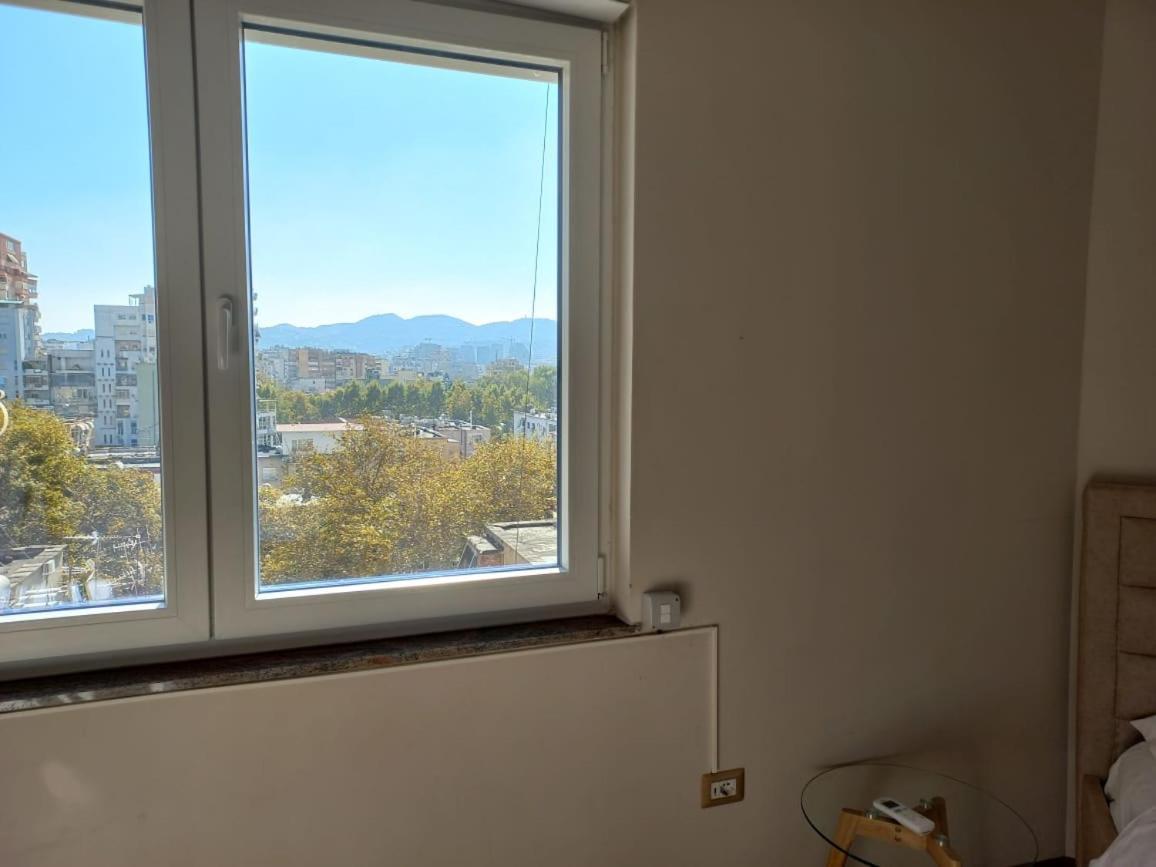 Penthouse Rooms & Aparts Tirana Esterno foto
